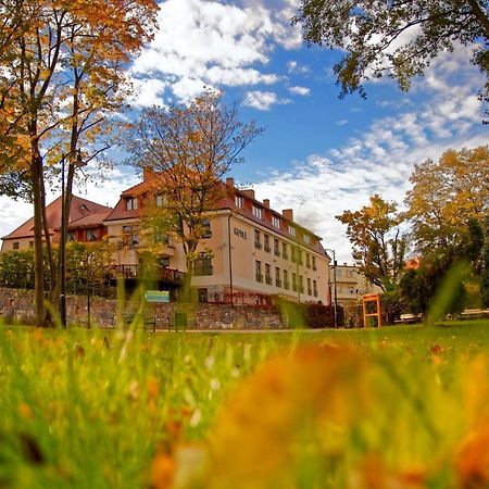 Hotel&SPA Pod Orłem Karthaus Exterior foto