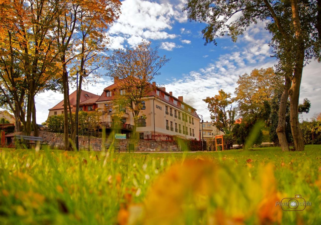 Hotel&SPA Pod Orłem Karthaus Exterior foto